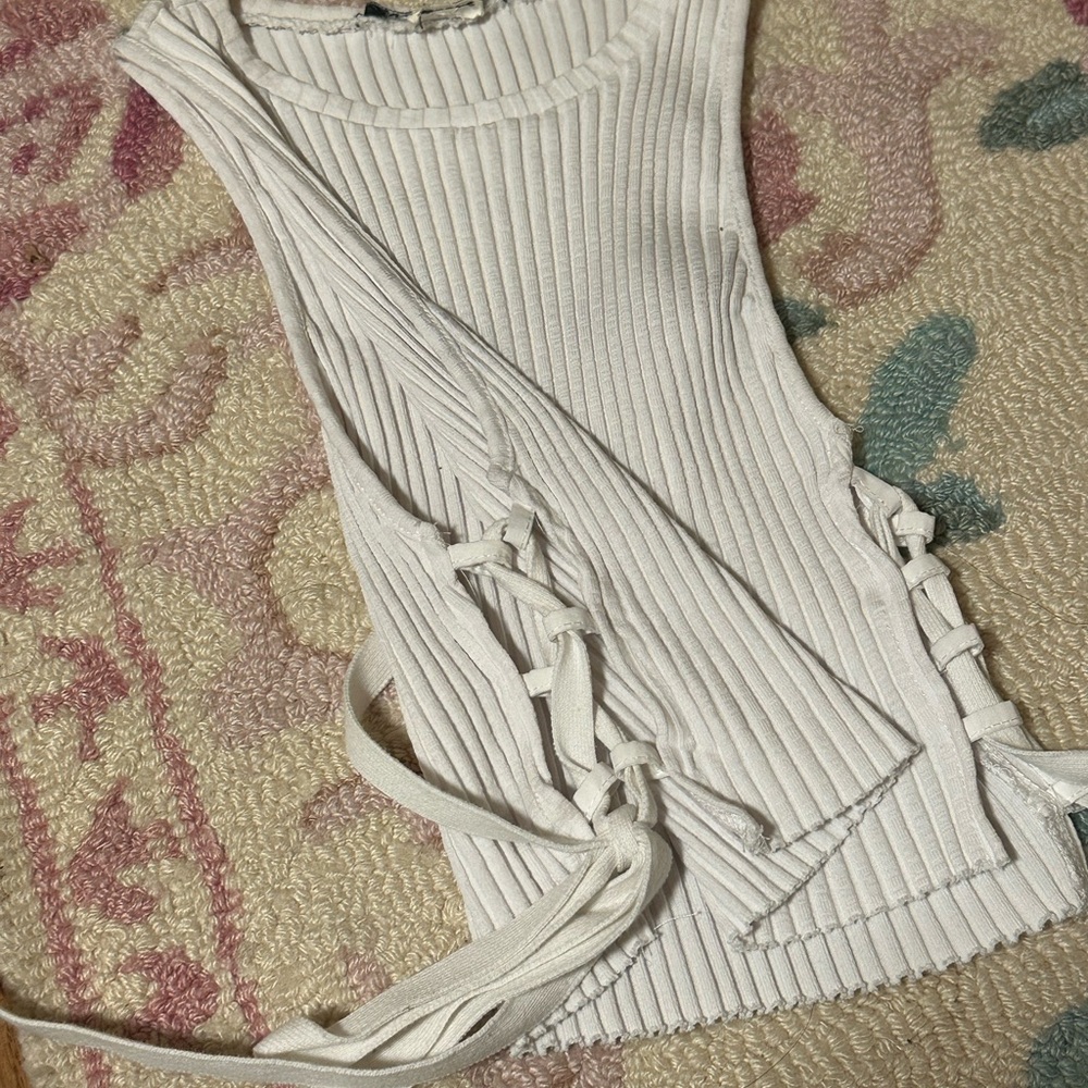 Zara Women's Cream Ribbed Tank Top - Picture 2 of 5